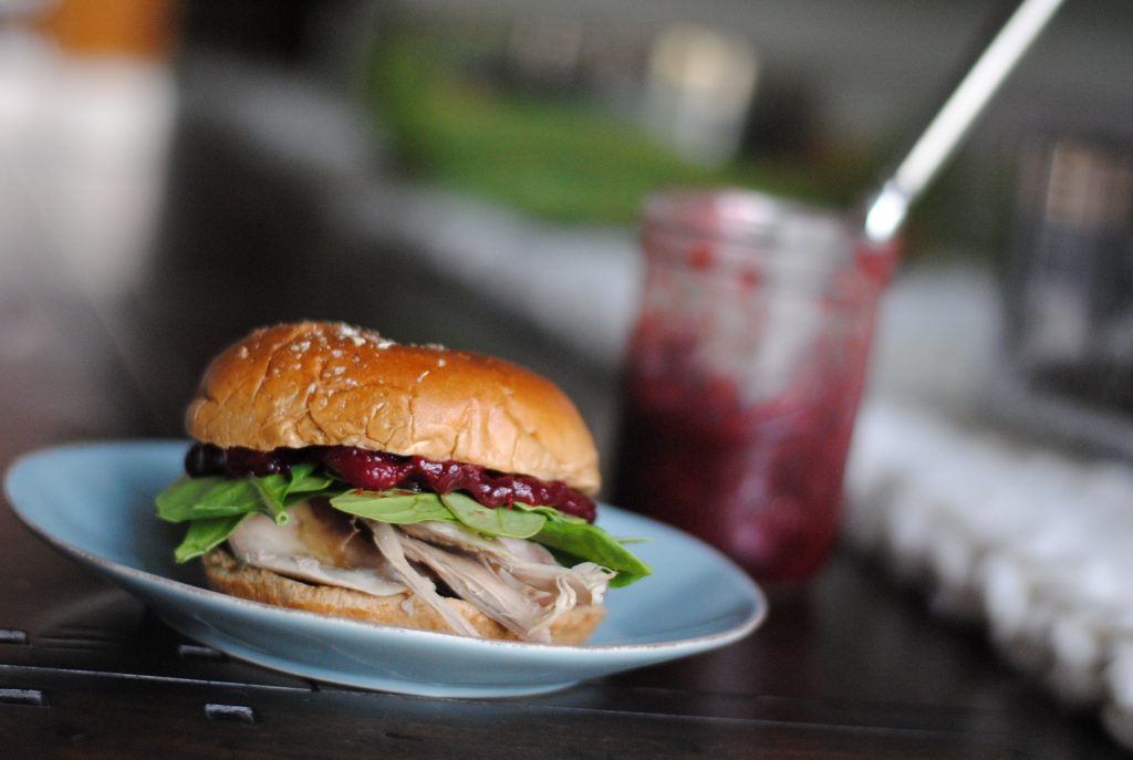 A recipe for cranberry sauce sweetened with honey.