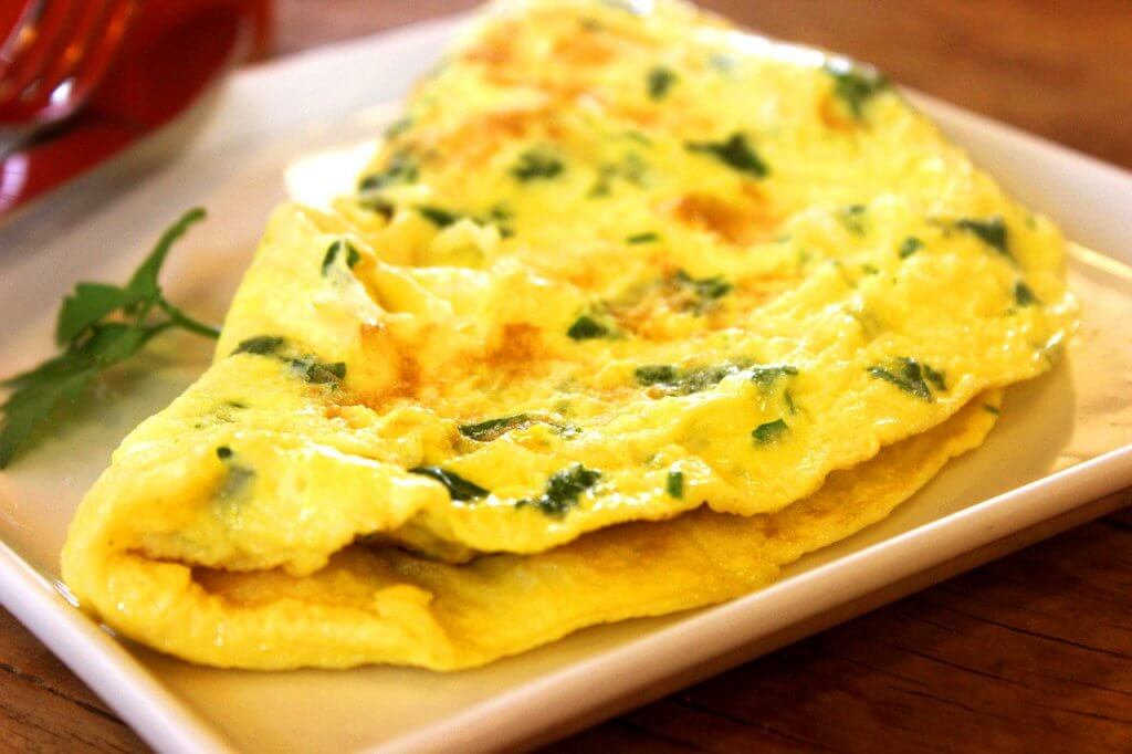 Add greens to your omelette or frittata to up your veggie intake. #eatmoregreens #eatarainbow