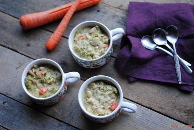 Kid friendly broccoli cheddar soup #soup #easysouprecipe #broccolisoup