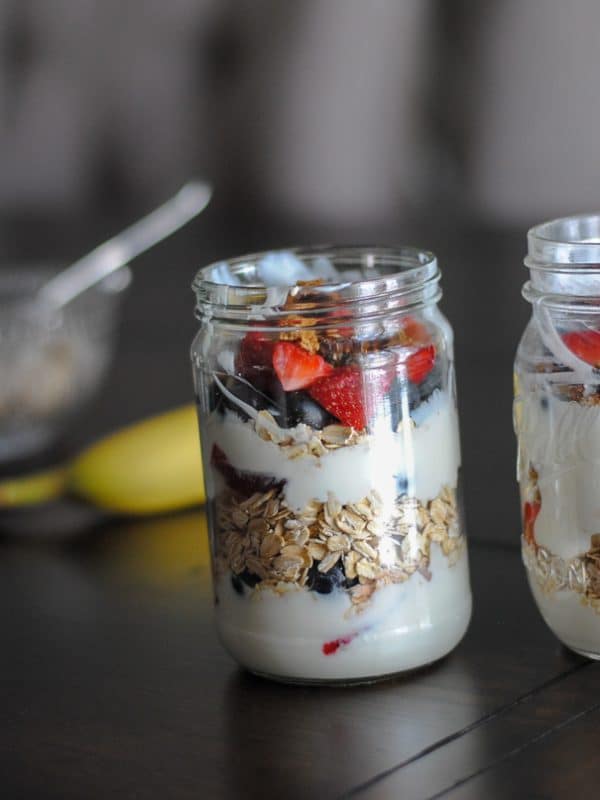 Easy recipe for kids: yogurt parfaits