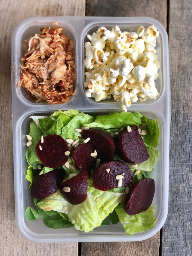 10 Simple School Lunches from Trader Joe's - BBQ chicken, organic popcorn, romaine and roasted beets make up this healthy Trader Joe's Lunch for School.. #healthytraderjoes