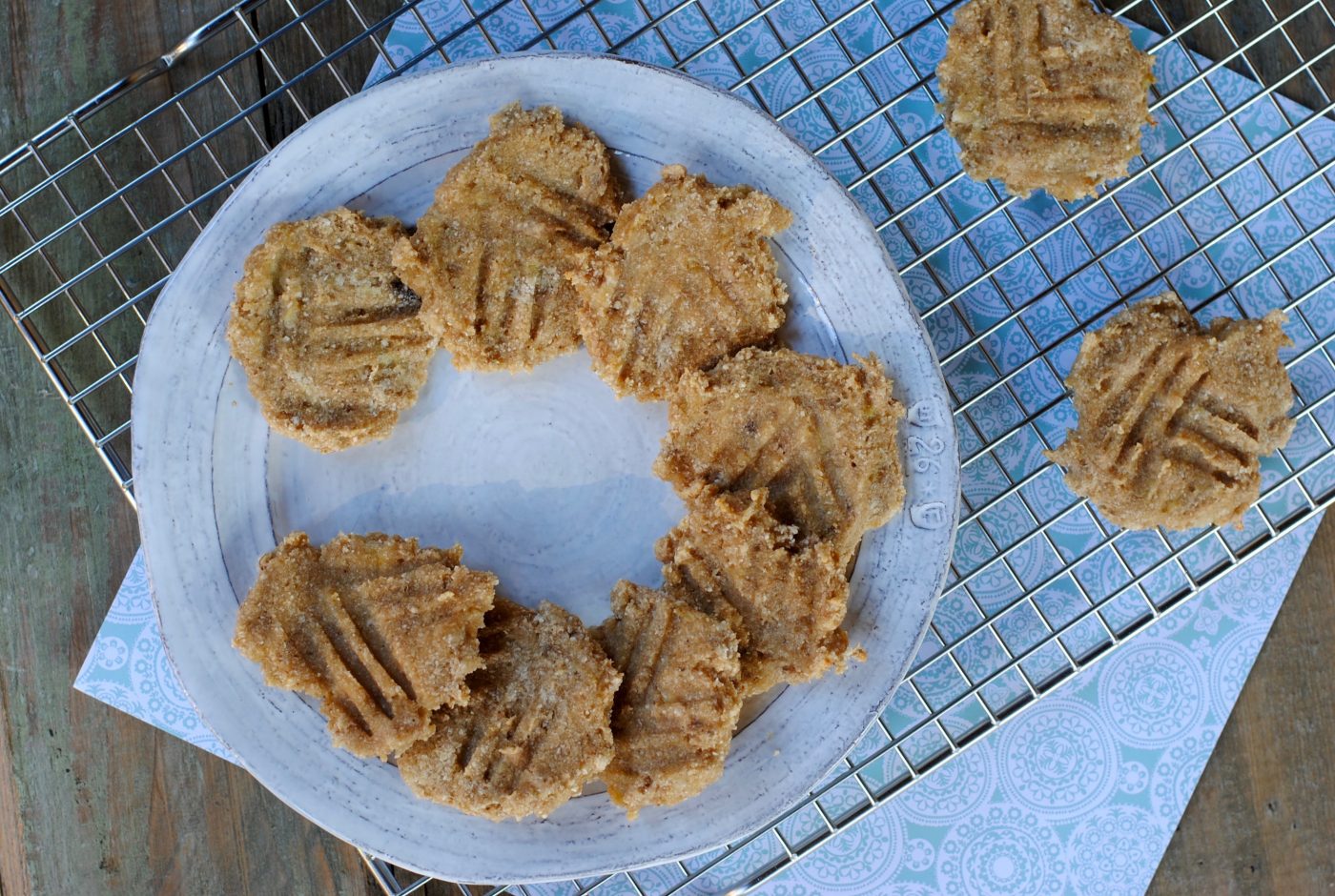 3 ingredient cookies. Unprocessed and made with real ingredients. #kidscook