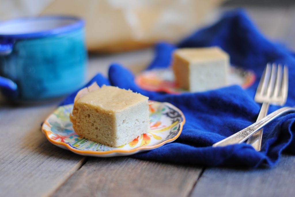 Easy low carb almond cake with coffee