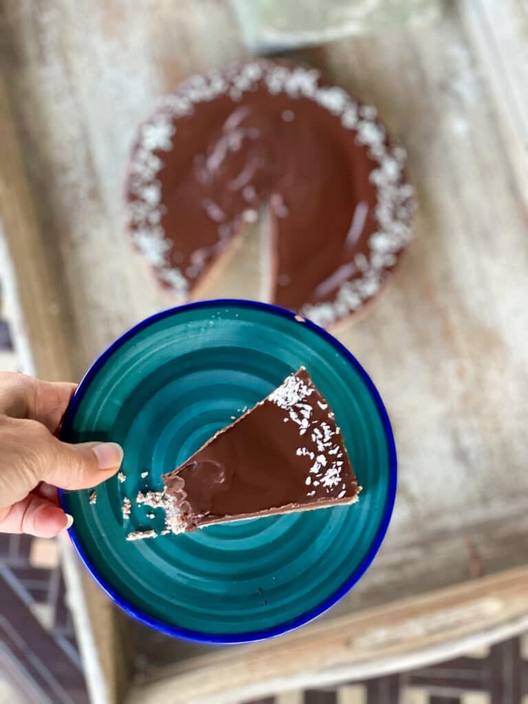 delicious vegan chocolate pie with a paleo crust